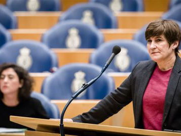 8:15 Lillianne Ploumen ontvangt de Aletta Jacobsprijs