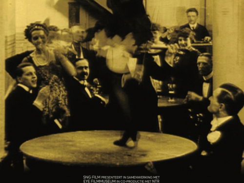 Opium was erbij! Documentaire: Leonie actrice en spionne