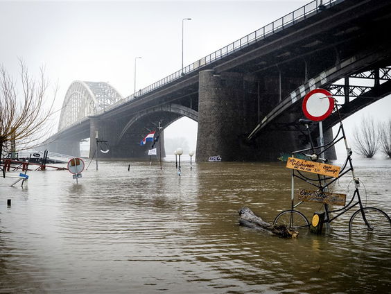 Grote rivieren krijgen te maken met hoge waterstanden