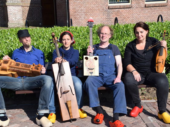 Hollandse Nieuwe! Der habile Violiste, van Antoinette Lohmann, deel 3: Chur-ländische suite