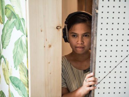 19:35 Hollandsche Nieuwe! Encyclopedie voor de moderne huisvrouw, van Touki Delphine