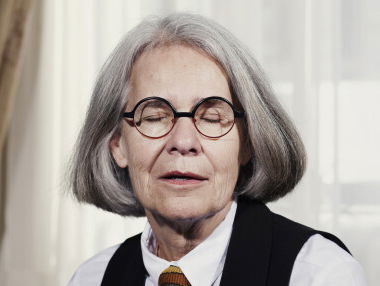 19:05 Gedicht: Eerste teken van leven, van Antjie Krog