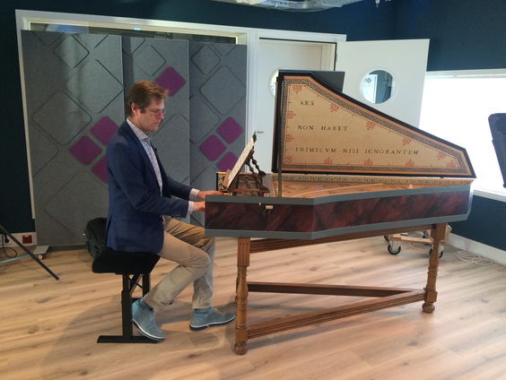 Live bij Dieuwertje: klavecinist Pieter Jan Belder