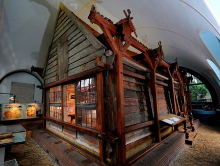 19:05 Gedicht: Vierde noordelijke elegie van Anna Achmatova