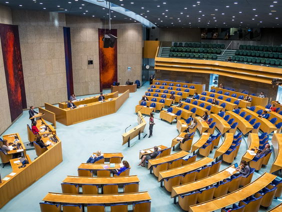 Meer dan zestig Tweede Kamerleden nemen afscheid