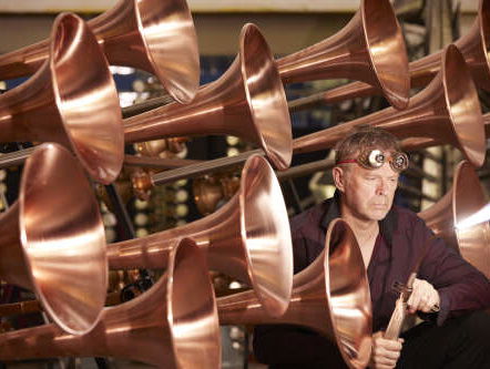 Het Minimal Music Festival opent met 144 scheepshoorns