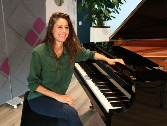 Live bij Hans: pianist Iris Hond