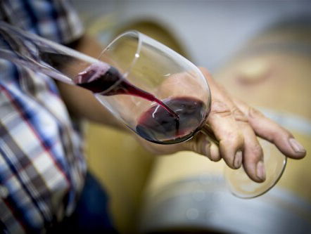 Muziek maakt Franse wijn beter