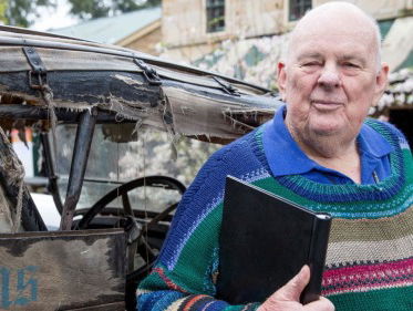 19:05 Gedicht: Fredy Neptune (fragment) van Les Murray