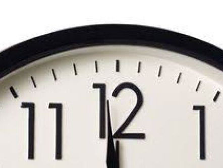 19:13 Gedicht: Een minuut, van Margreet Schouwenaar