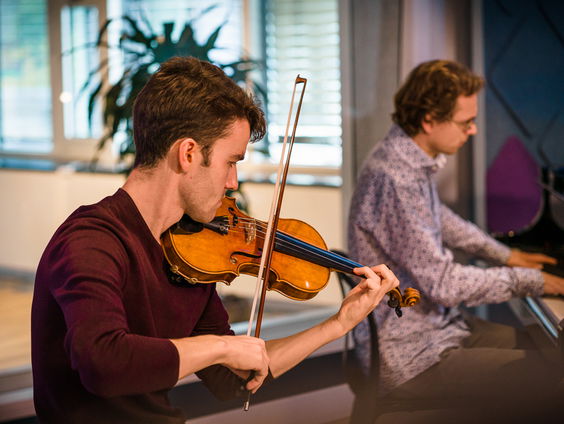 Tobias Borsboom en Pieter van Loenen live