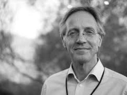 in NRC: 'Net zoals muziek van Beethoven meer is dan een opeenvolging losse noten...'