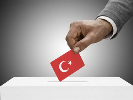 8:15 Verkiezingen in Turkije, Joost Lagendijk.