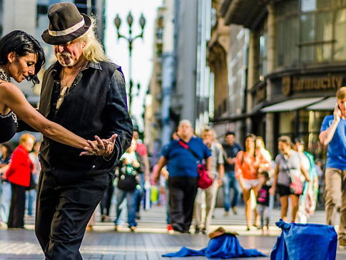 Hollandse Nieuwe! Verhalen uit Buenos Aires, van Astori, deel IV: Kleine man