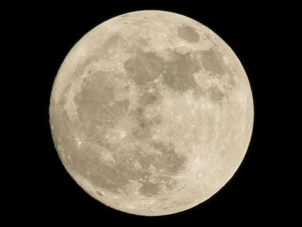 19:13u Gedicht: De maan en de zon, van Maria Marbus