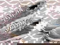 Gedicht: Mijn schoenen, van Charles Simic