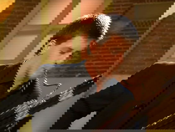 Fagottist Jappe Dendievel speelt live in Earbites