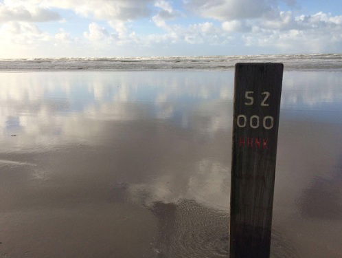 19:15 Gedicht: Onder het uitspansel, van Erik Menkveld