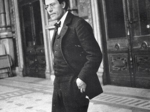 19:45u Liedcyclus: Kindertotenlieder van Mahler, nr. 1 "Nun will die Sonn' so hell aufgehen"