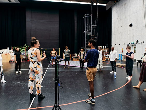 Het gesprek - Manoj Kamps