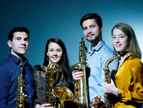 Live bij Dieuwertje: het Ebonit Saxophone Quartet