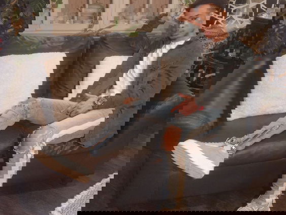 Artist Of The Month JR Austin laat zijn cartoon-challenge horen!