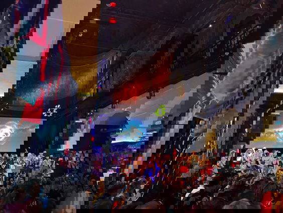 Reporter Camille was vanochtend bij ADE Daybreaker!