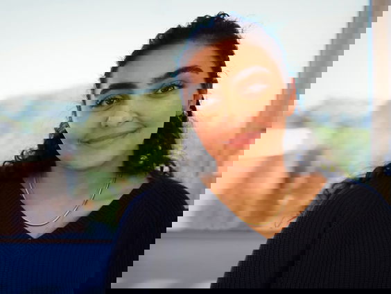 Reporter Camille spreekt jongeren ambassadeur Rasha van Save The Children!