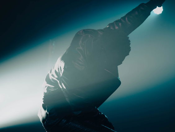 Reporter Camille is bij optreden van oud AOTM Danny Dubb in de Melkweg!