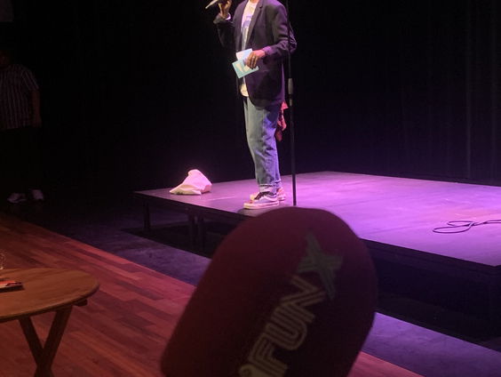 Reporter Eva ging langs bij de opening van het Amsterdams theaterfestival Town Tales