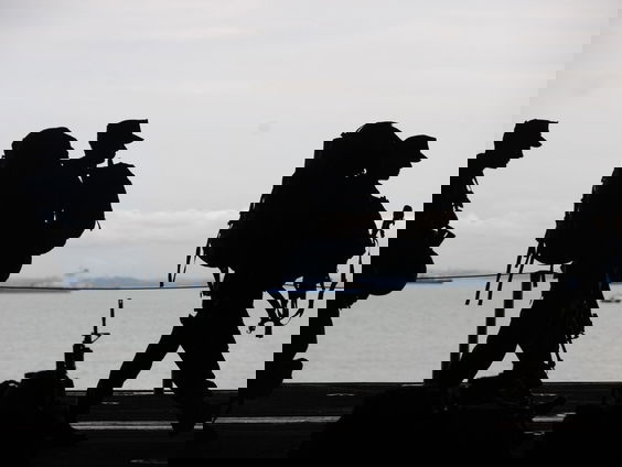 Nationale Dodenherdenking: Suus belt haar opa over de tweede wereldoorlog!