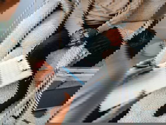 Psychologe Fleur legt uit hoe relatieverslaving werkt!