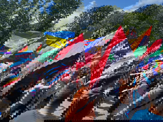 Reporter Camille loopt mee tijdens de Trans Pride Walk in Oost!