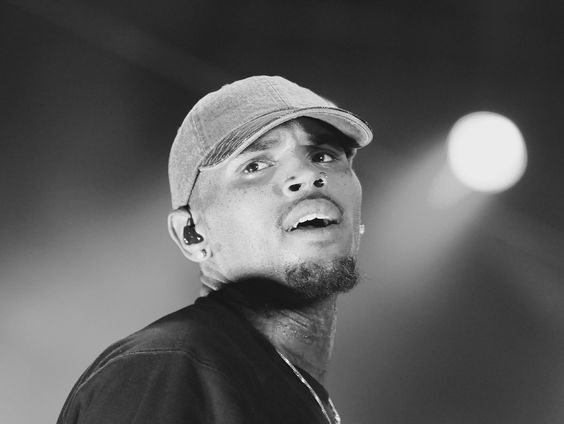 Report Camille: Mag jouw partner de lapdance van Chris Brown ontvangen?