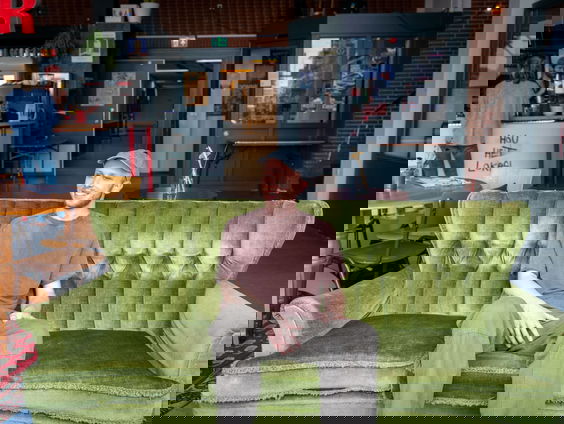 Jordi schrijft zijn scriptie over mentale health problemen onder jonge mannen!