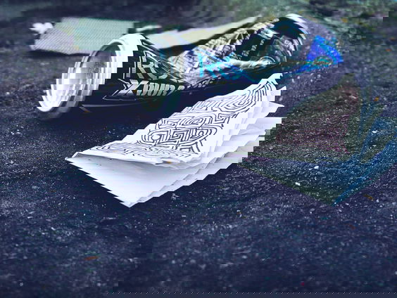 Iedereen is verantwoordelijk voor het schoonhouden van de wijk? | Report Gabriella