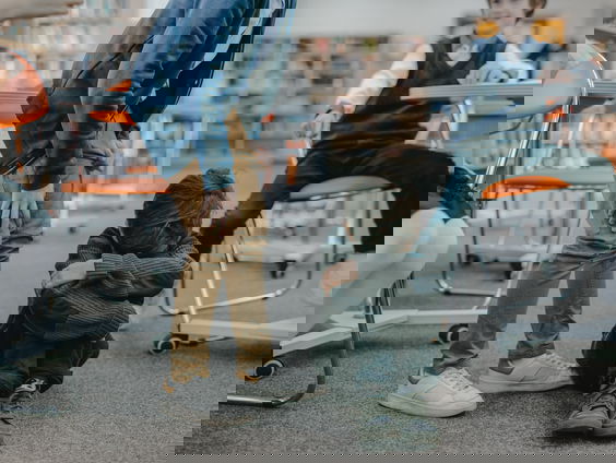 ''Ik ben vroeger gepest om mijn uiterlijk en dat ik anders ben'' | Reporter Gabriella over pesten