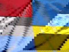 Sevas (24) zijn familie woont in Oekraïne: 'ik wil de mensen die wel het land uit konden vluchten helpen.'