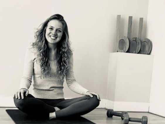 Wereld van Julia (27) stortte in door burn-out, maar vond zichzelf terug