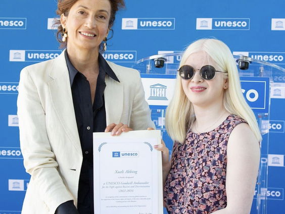Xueli is benoemd tot de nieuwe UNESCO ambassadrice tegen racisme en discriminatie!
