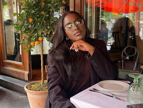 Deveny (27) heeft misofonie: "Je voelt een soort woede van binnen die je niet kan uiten"