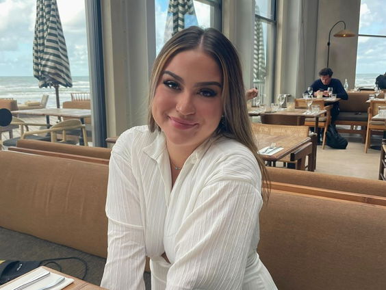 Anna Salhany (24) is met haar documentaire Identistrijd genomineerd voor Young Impact Award!