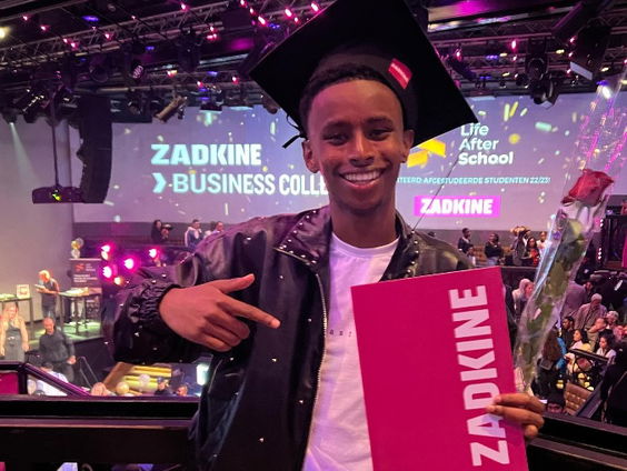 Chatmo wilde ondanks succesvolle YouTube-carrière toch zijn diploma halen