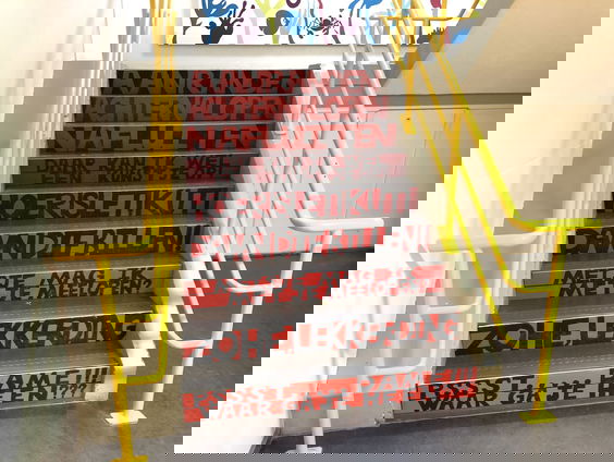 Lindsay (17) pakt straatintimidatie aan met haar eindexamenproject: “Dit is niet goed gedrag”