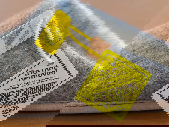 Report Camille: Heb jij wel is gedragen kleding teruggestuurd?