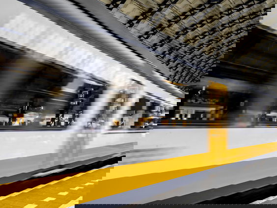 Report Camille: Voel jij je veilig in het openbaar vervoer?