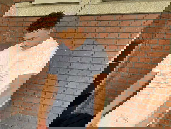 YouTuber Divaio liet Geert Wilders een contract tekenen: 'Elke Marokkaan moet in Nederland blijven'