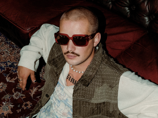 Q'N (24) Ik kijk alleen nog omhoog!