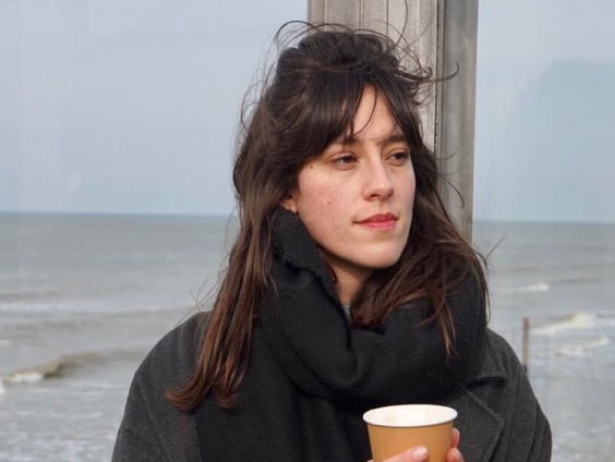 Zola (31) reist af naar Turkije om getroffenen van de aardbevingen te helpen: "De broer van mijn vader is nog vermist"