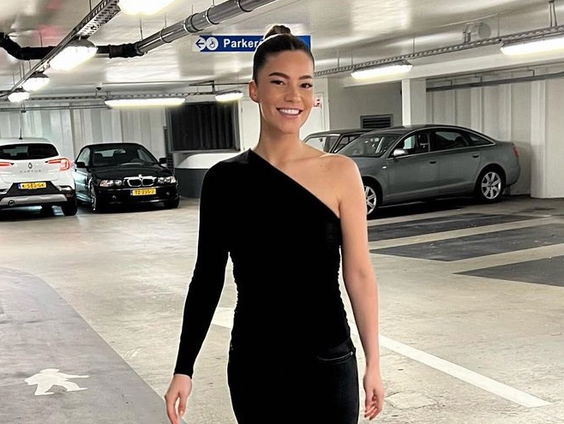 Aylin (24) hoort vaak dat ze haar leven niet op orde heeft: "Ik switch ongeveer elk halfjaar van beroep"